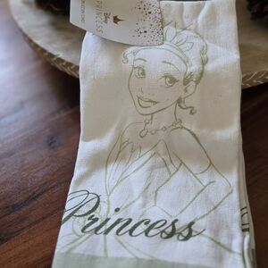 NWT Disney Tiana Princess & The Frog 2-Pack Kitchen Towel Set